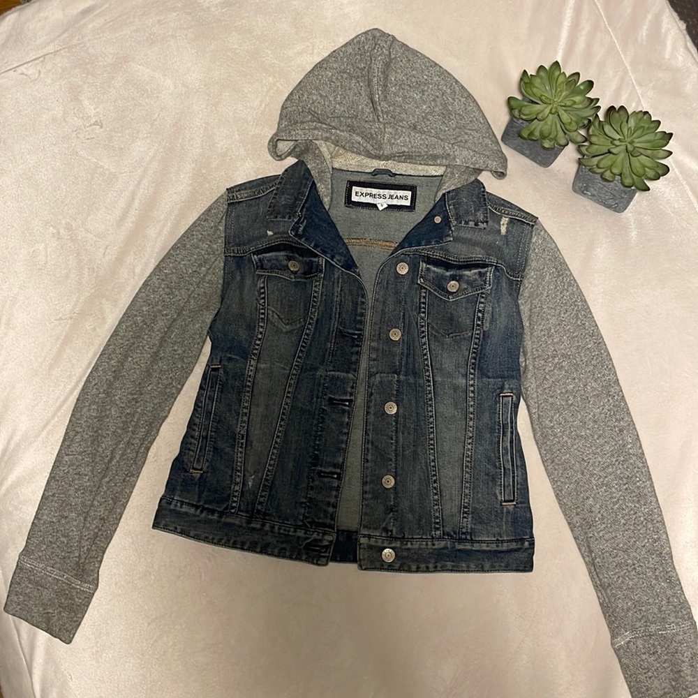 Cute Express jean jacket with grey sleeves and hood.